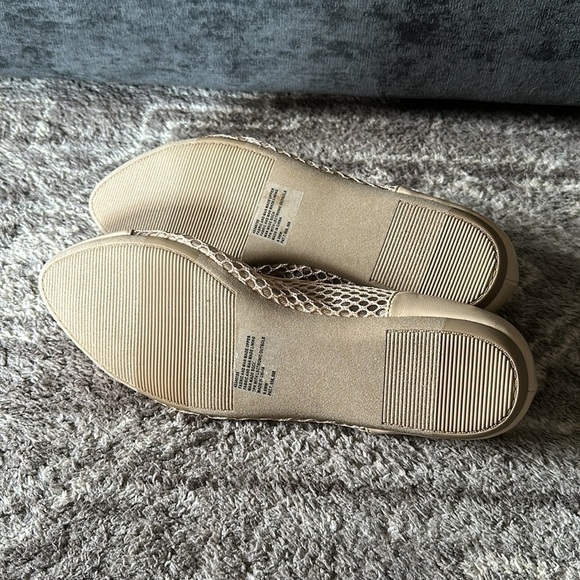 NWT Torrid Mesh Pointed Toe Flats Beige Wide Width 9.5 - Picture 5 of 5